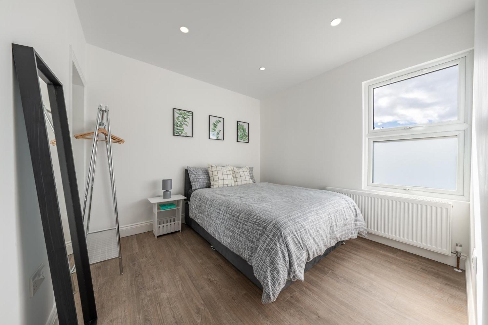 Entire 3 Bedroom House In - Canning Town, Airport, Excel Appartamento