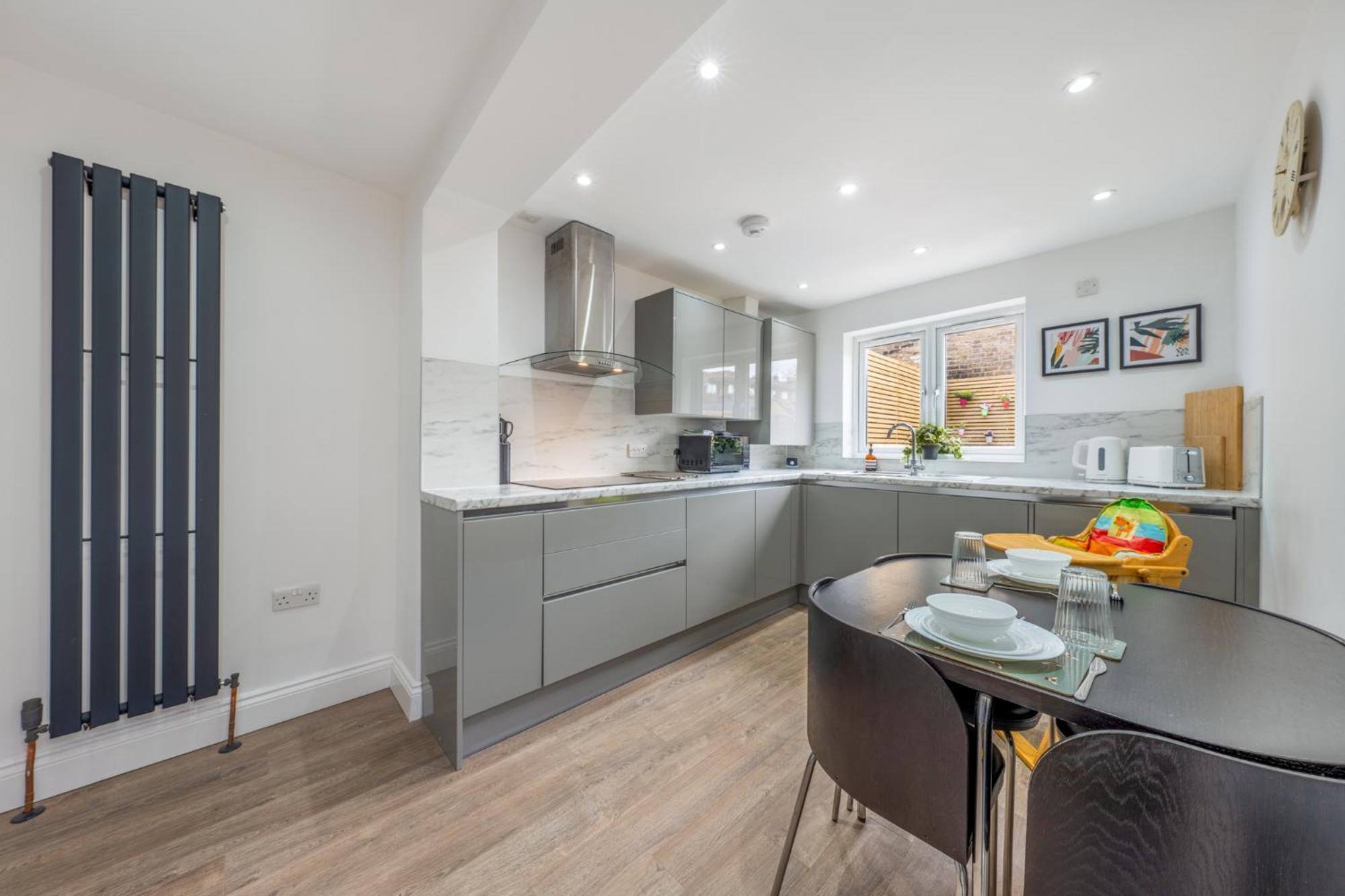Entire 3 Bedroom House In - Canning Town, Airport, Excel Appartamento *